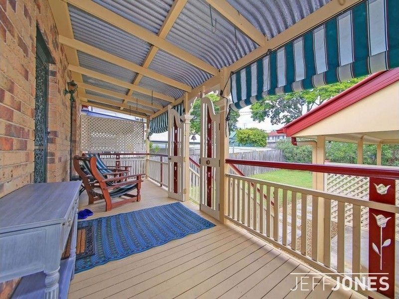 9 Burke Street, Coorparoo QLD 4151, Image 2