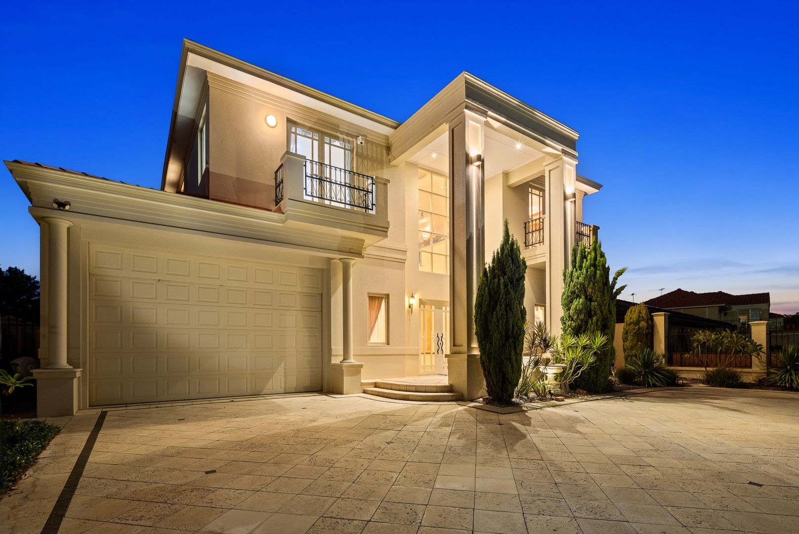 4 bedrooms House in 168 Burke Drive ATTADALE WA, 6156