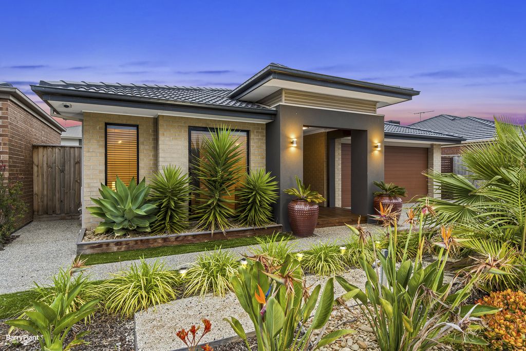 18 Whitecaps Avenue Point Cook Property History Address