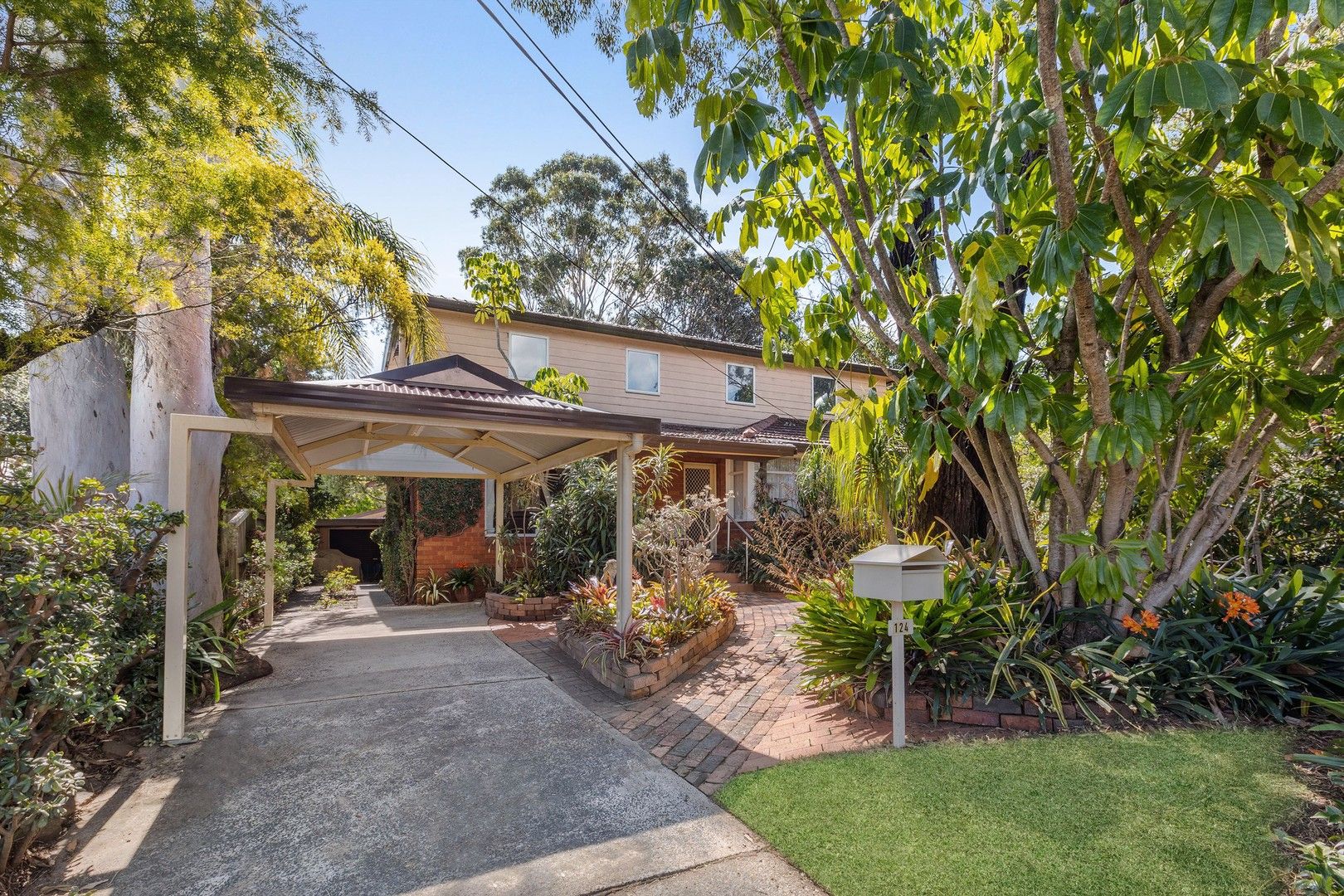 124 Flinders Road, Georges Hall NSW 2198, Image 0