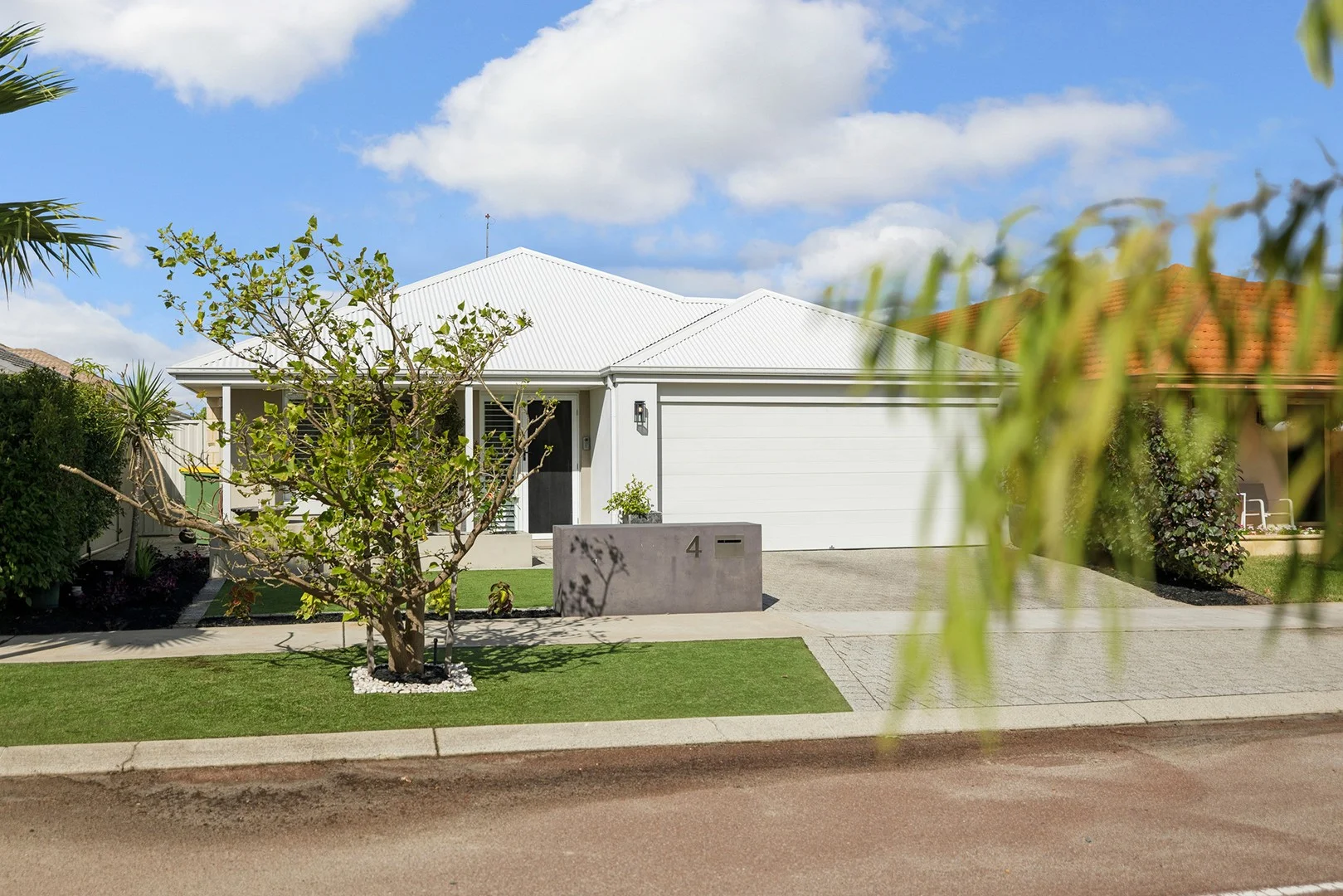 Primary image of 4 Fernhill Promenade, Harrisdale WA 6112