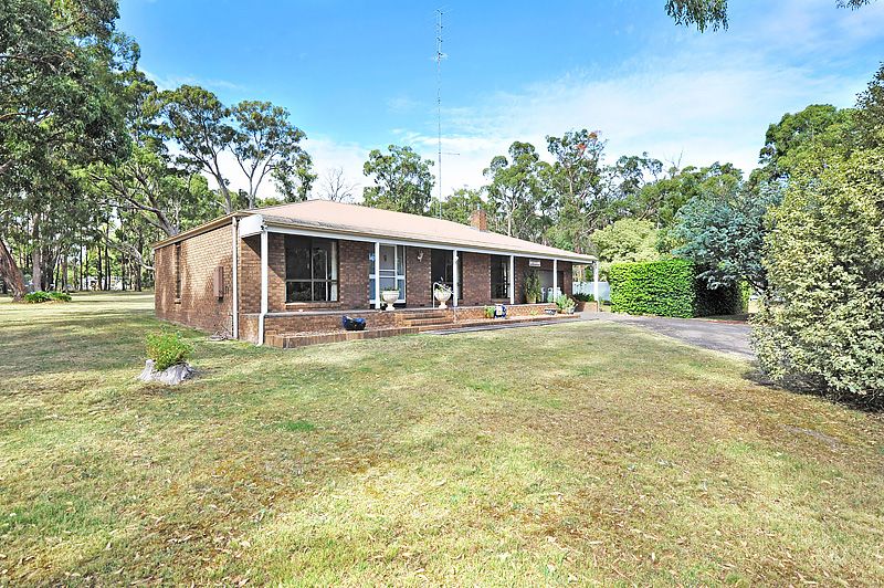 80 Inglewood Drive, Enfield VIC 3352, Image 1