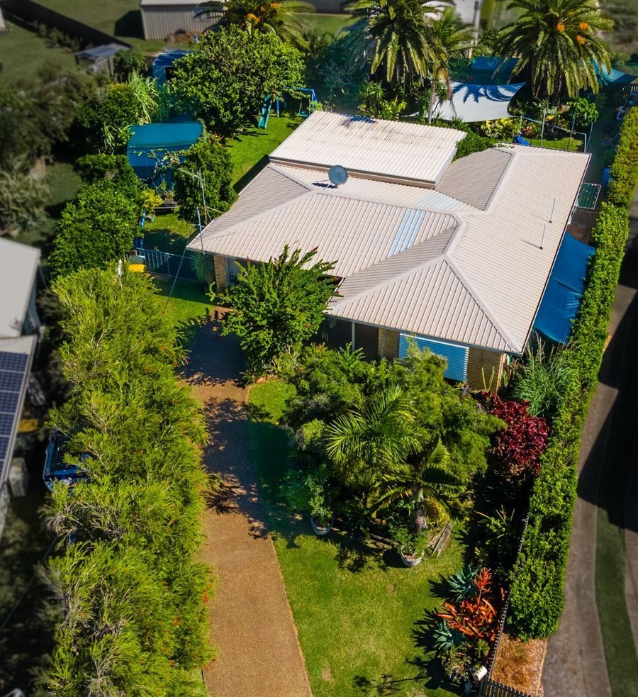 4 Crystal Court, Elliott Heads QLD 4670, Image 0