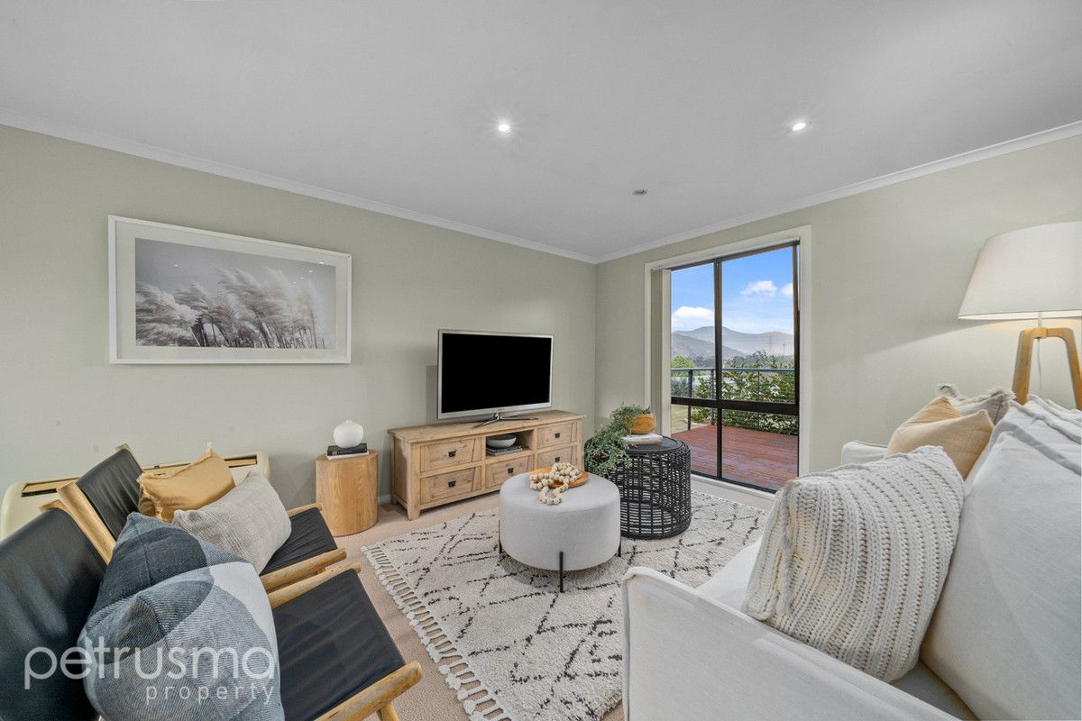 107 Derwent Terrace, New Norfolk TAS 7140, Image 2