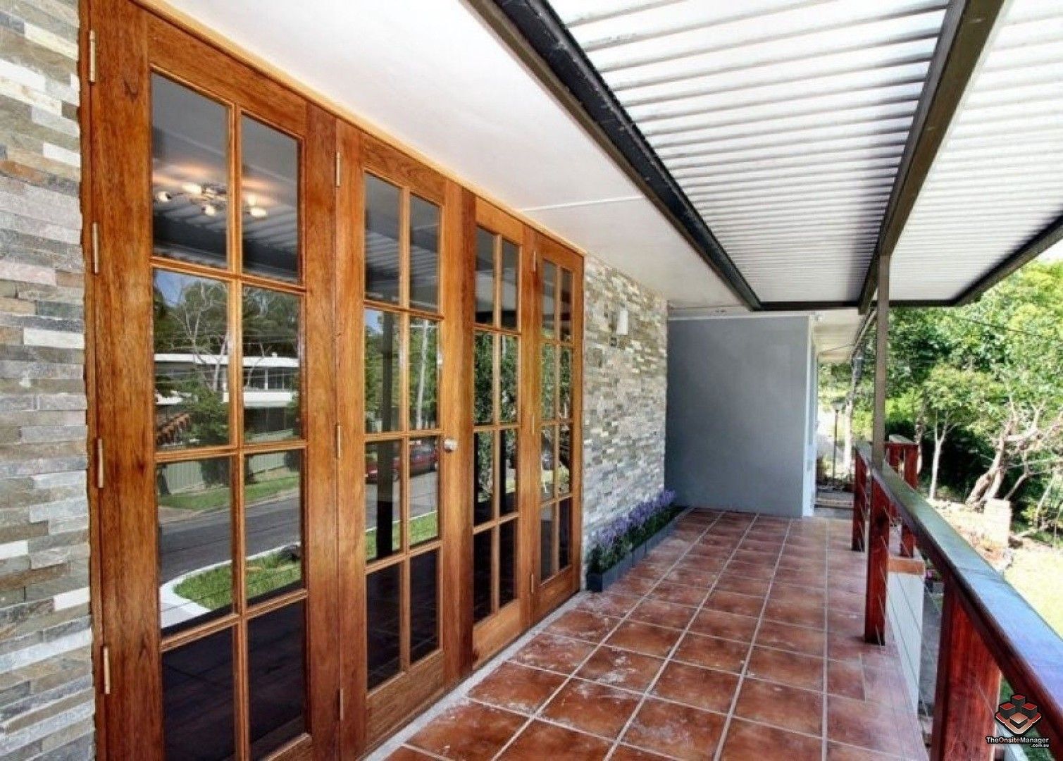 4 bedrooms House in 2 Minkara Street INDOOROOPILLY QLD, 4068