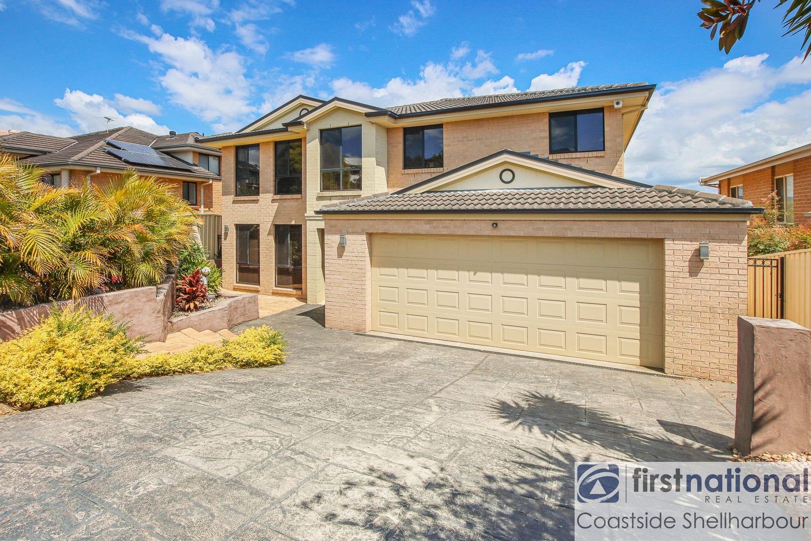 5 bedrooms House in 16 James Cook Parkway SHELL COVE NSW, 2529