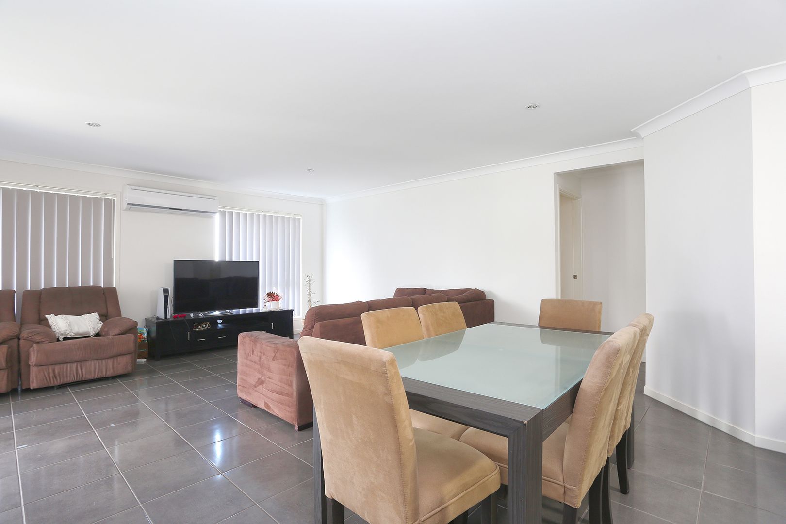 138 Peverell Street, Hillcrest QLD 4118 House For Rent Domain