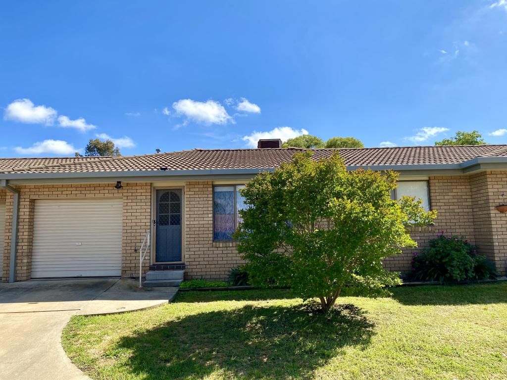 2/63 Blackett Avenue, Young NSW 2594, Image 0