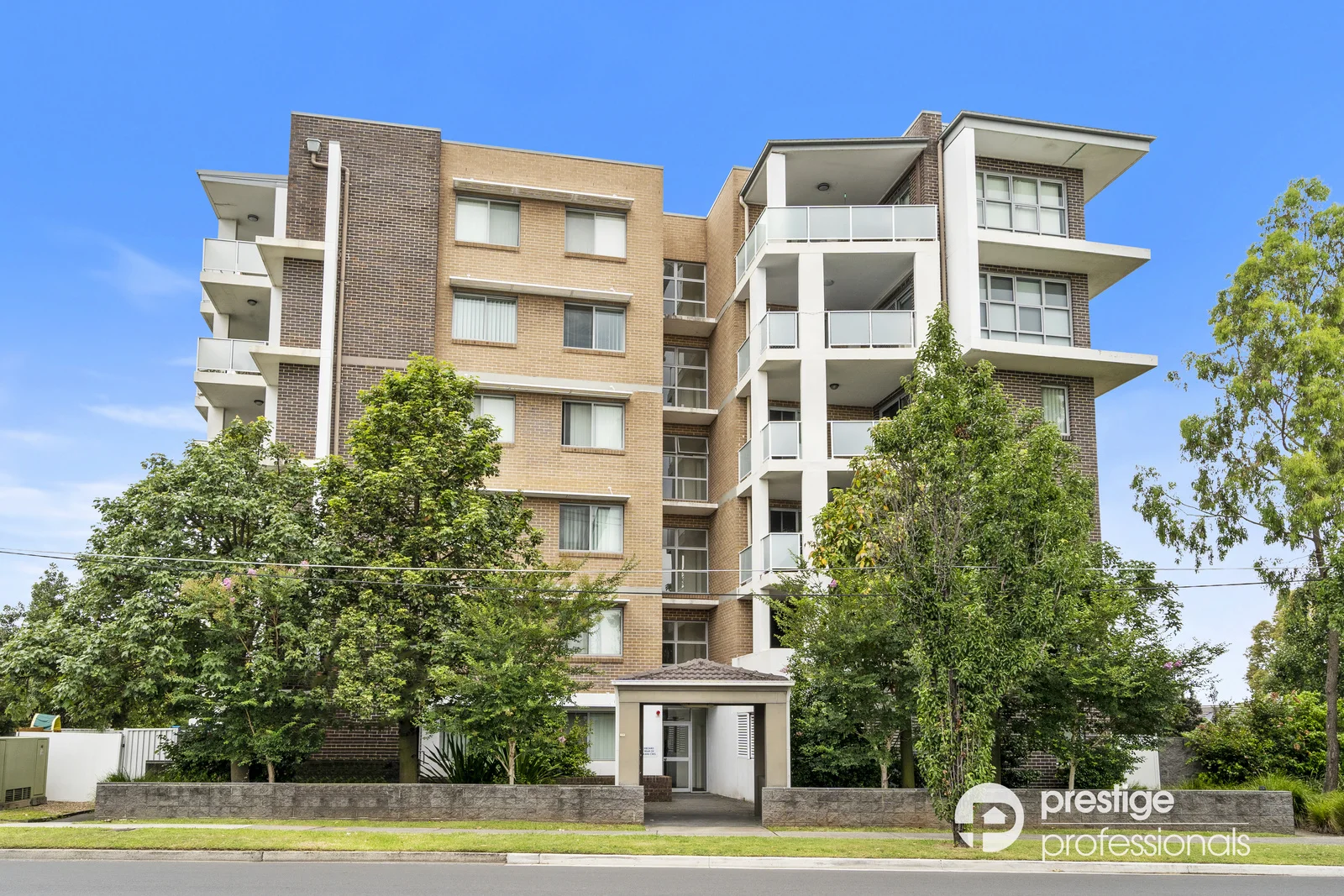 15/96-98 Nuwarra Road, Moorebank NSW 2170