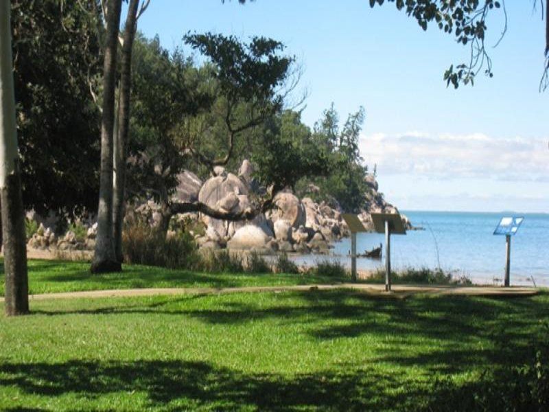 9/11 Esplanade, Picnic Bay QLD 4819, Image 2