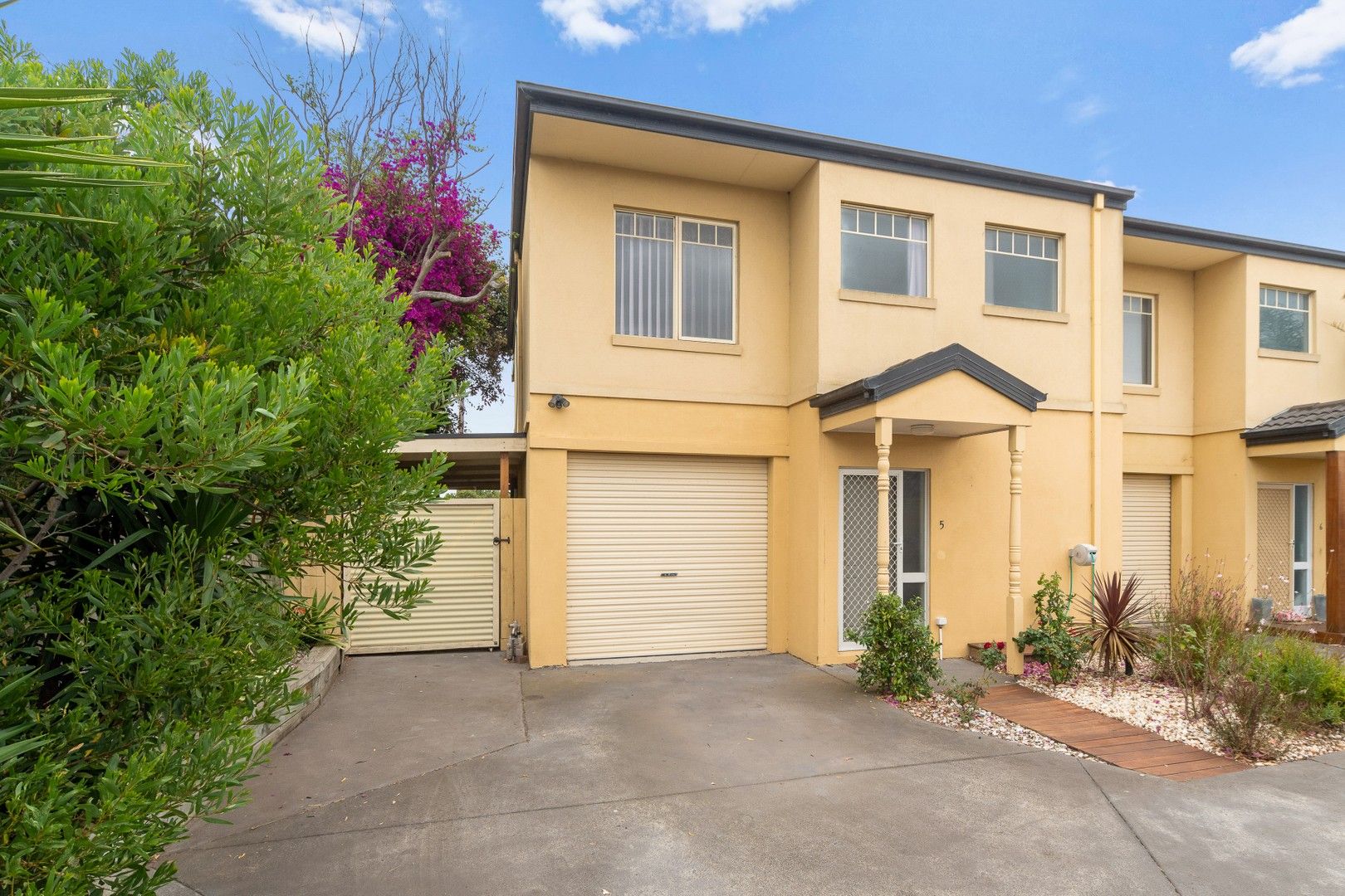 3 bedrooms Townhouse in 5/3 Seaford Road SEAFORD VIC, 3198