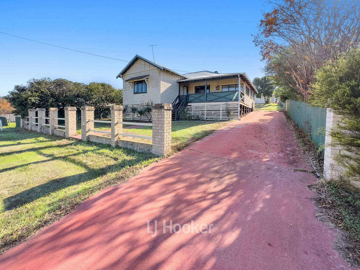3 bedrooms House in 14 Bunbury Street COLLIE WA, 6225
