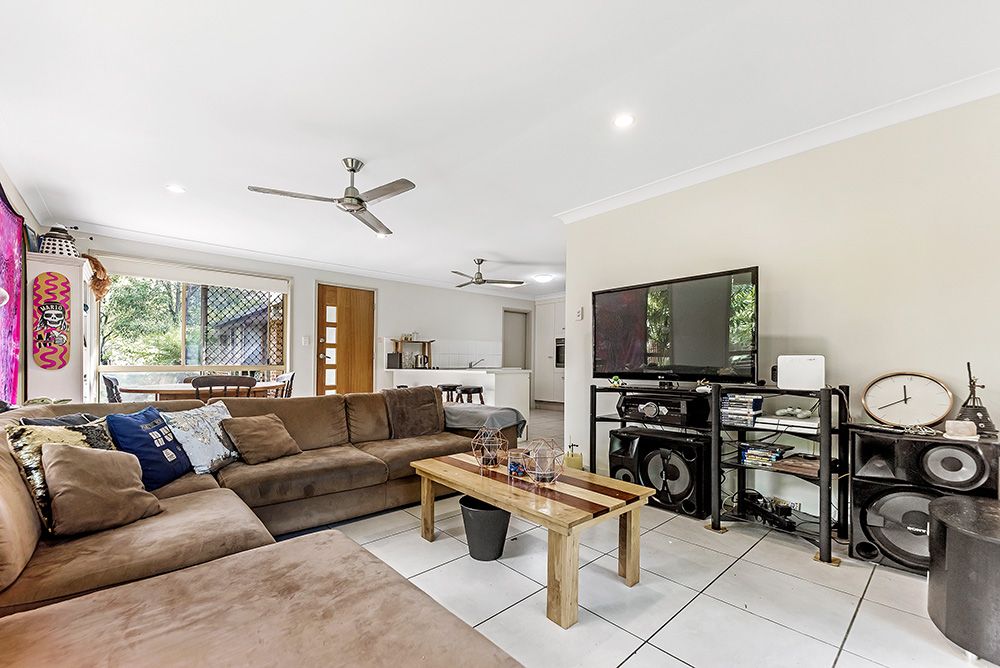 2/13 Napper Road, Arundel QLD 4214, Image 2