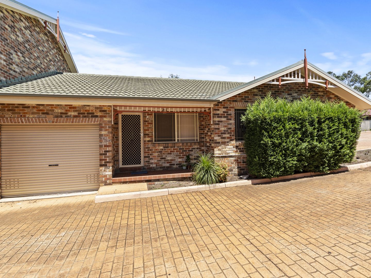 11/26 Holland Crescent, Casula Property History & Address Research Domain