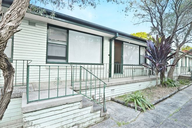 Picture of 3/13 Hillview Avenue, GWYNNEVILLE NSW 2500