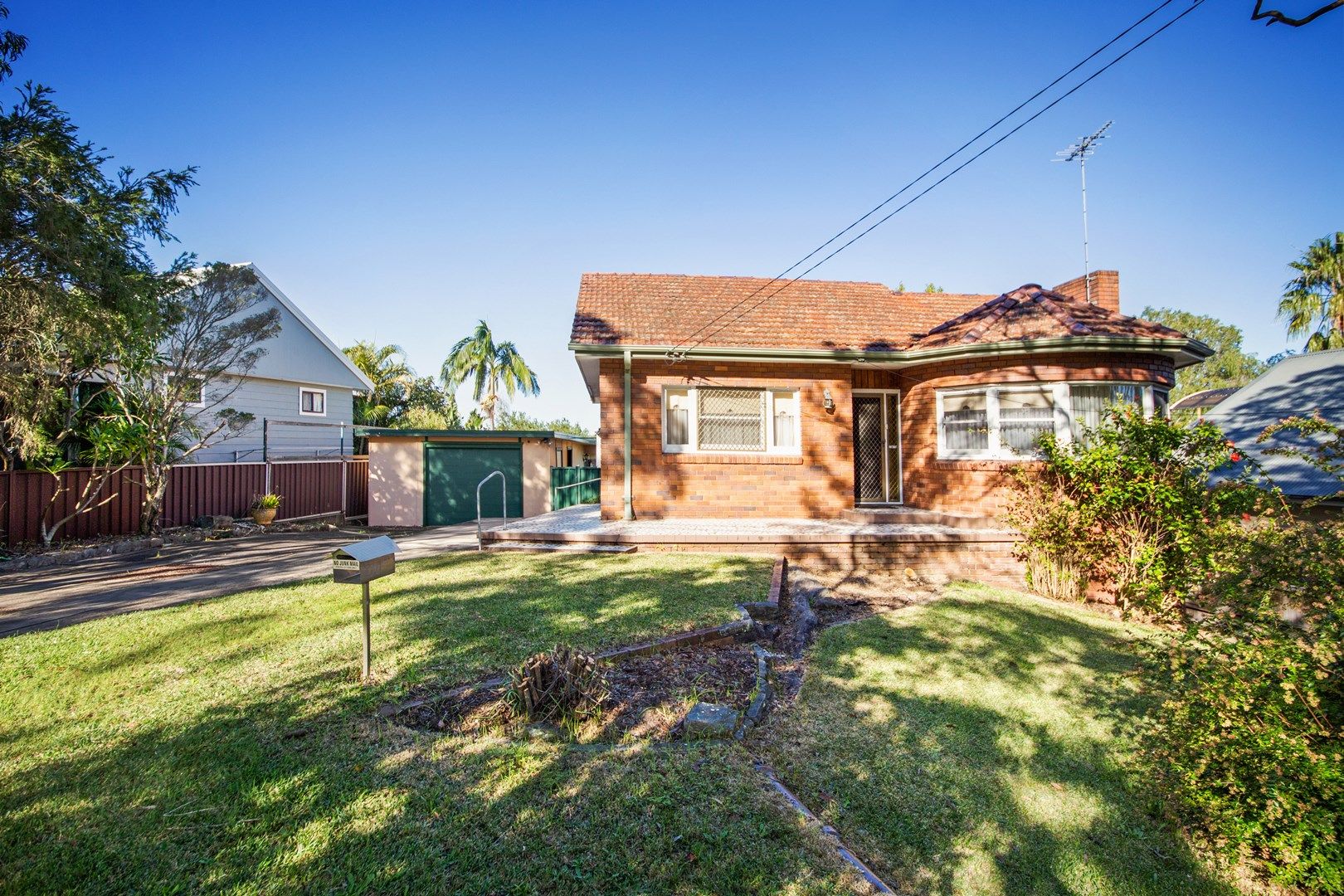 30 River Crescent, Oyster Bay Property History & Address Research Domain