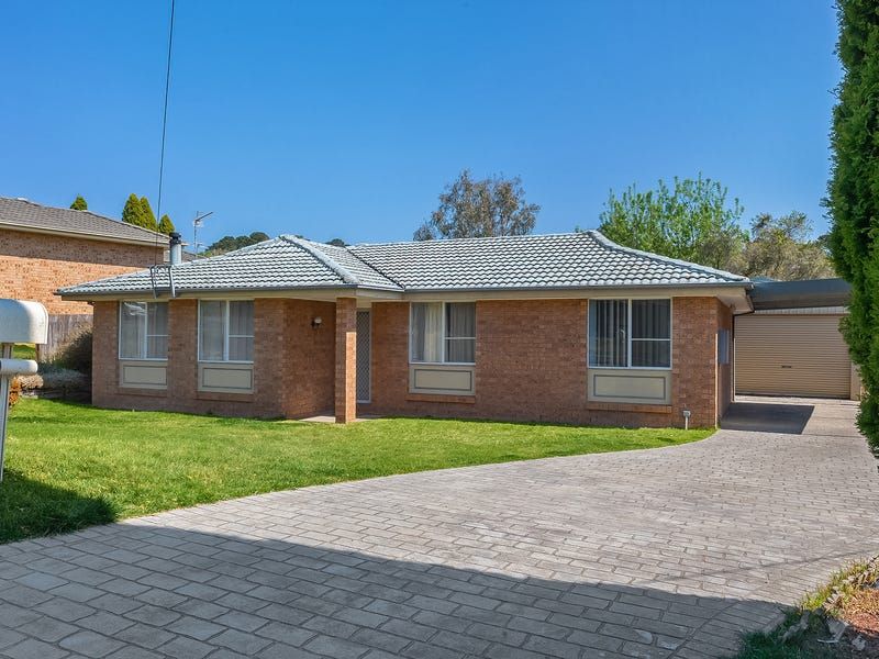 15 Paul Crescent, Moss Vale NSW 2577, Image 0