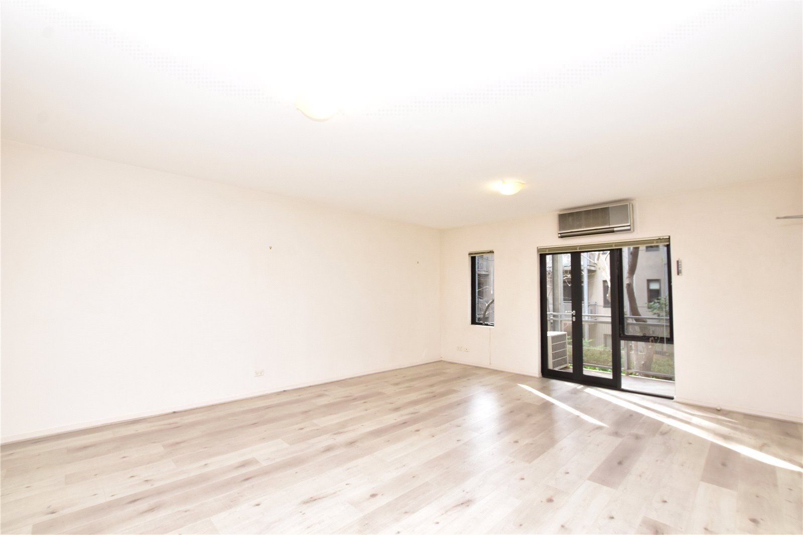 113/1 Riverside Quay, Southbank Property History & Address Research