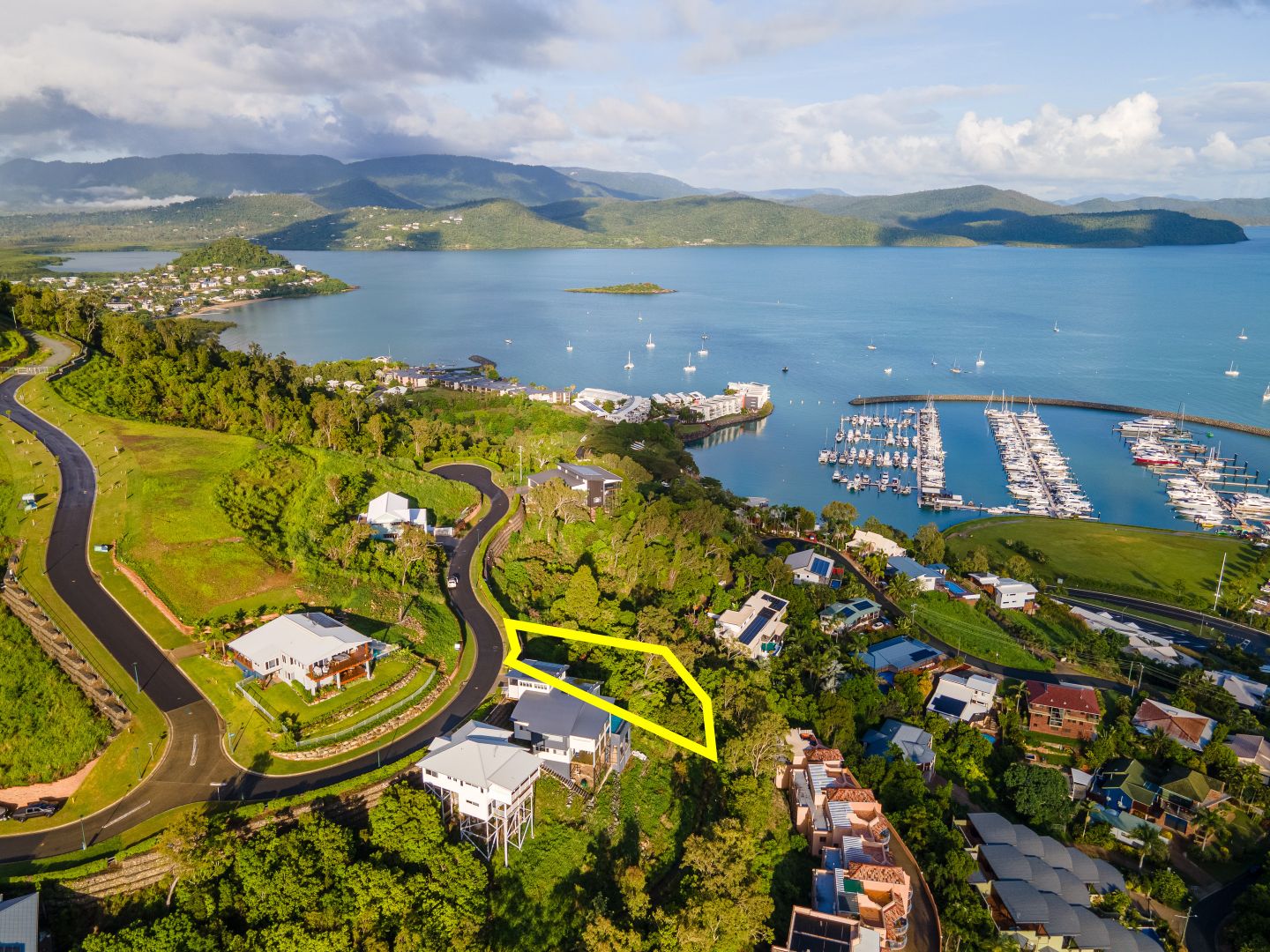 8 Marina View Court, Airlie Beach QLD 4802, Image 2