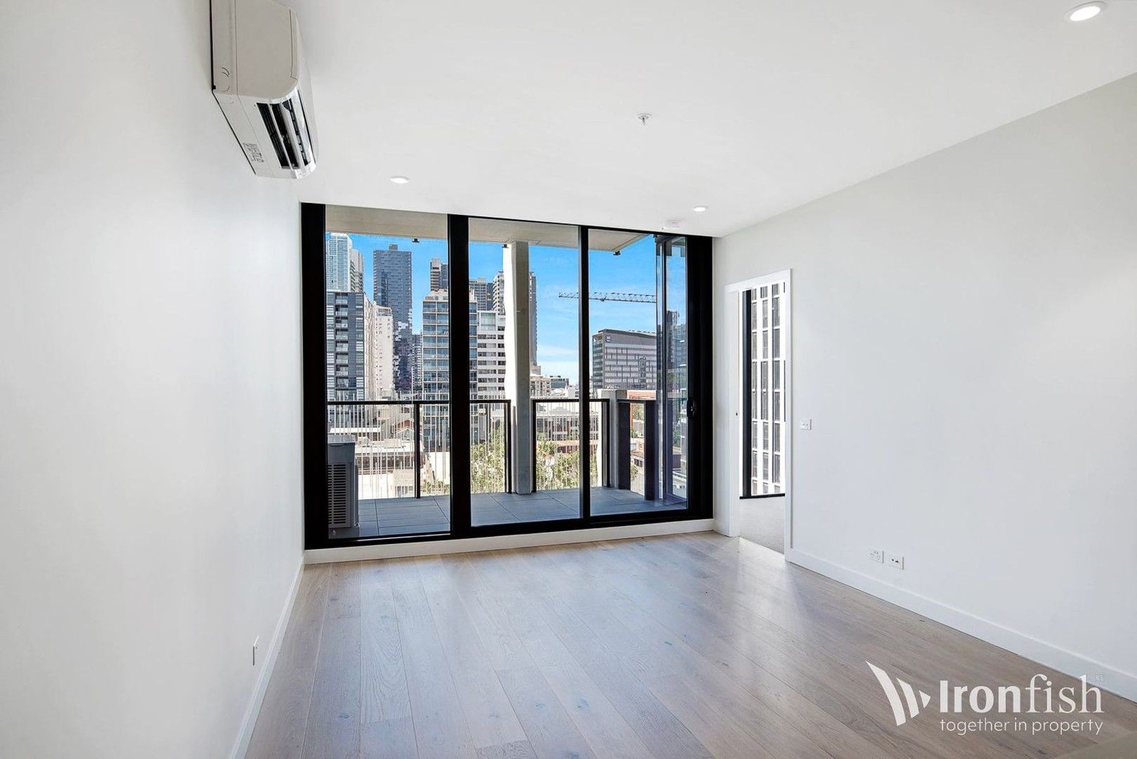 607/130 Dudley Street, West Melbourne VIC 3003 Apartment For Rent