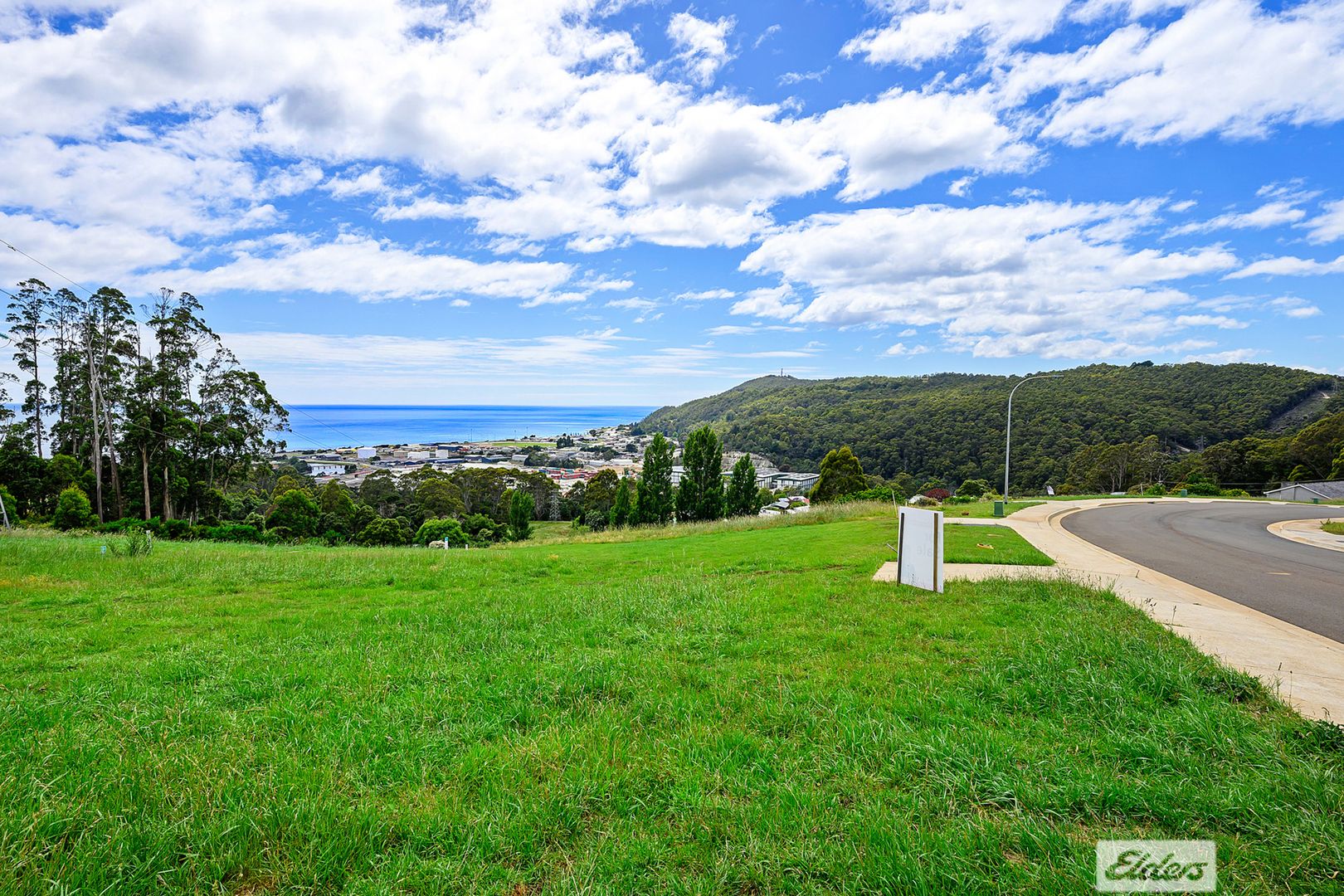 30 Grant Street North, Havenview TAS 7320, Image 2