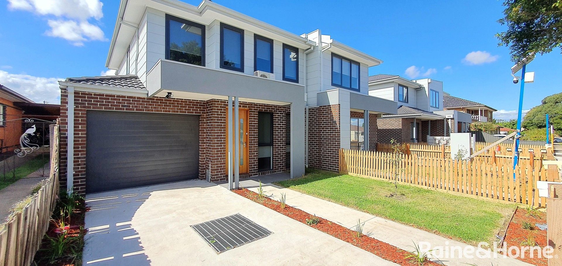 3 bedrooms Townhouse in 4/16-18 Curtin Street ST ALBANS VIC, 3021
