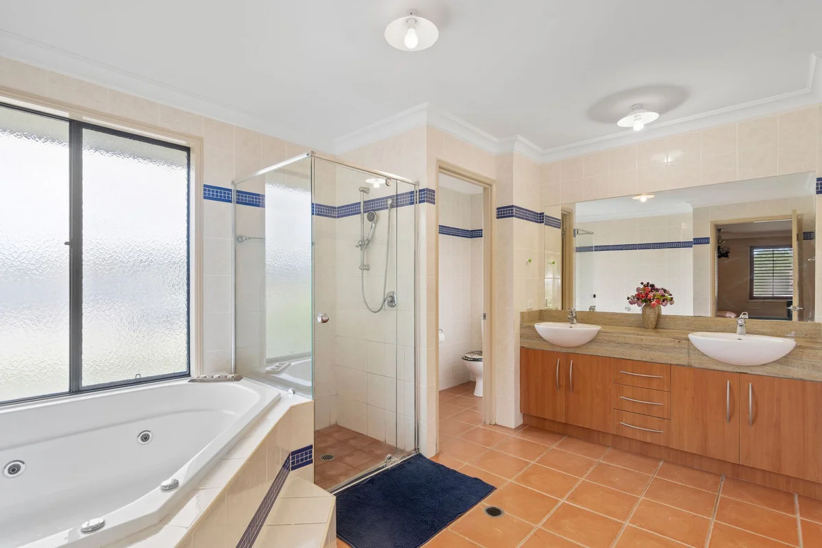 Additional image 18 of 1 Parnham Court, Arundel QLD 4214