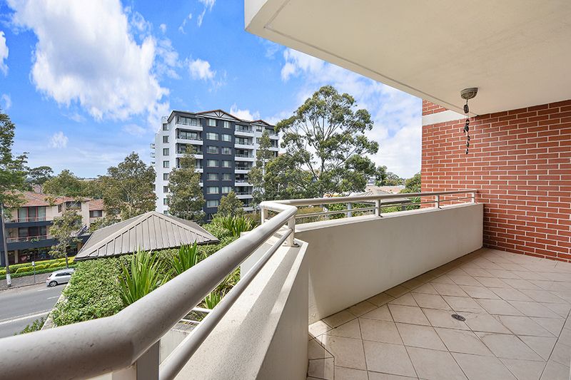 2 bedrooms Apartment / Unit / Flat in 57/121-133 Pacific Highway HORNSBY NSW, 2077