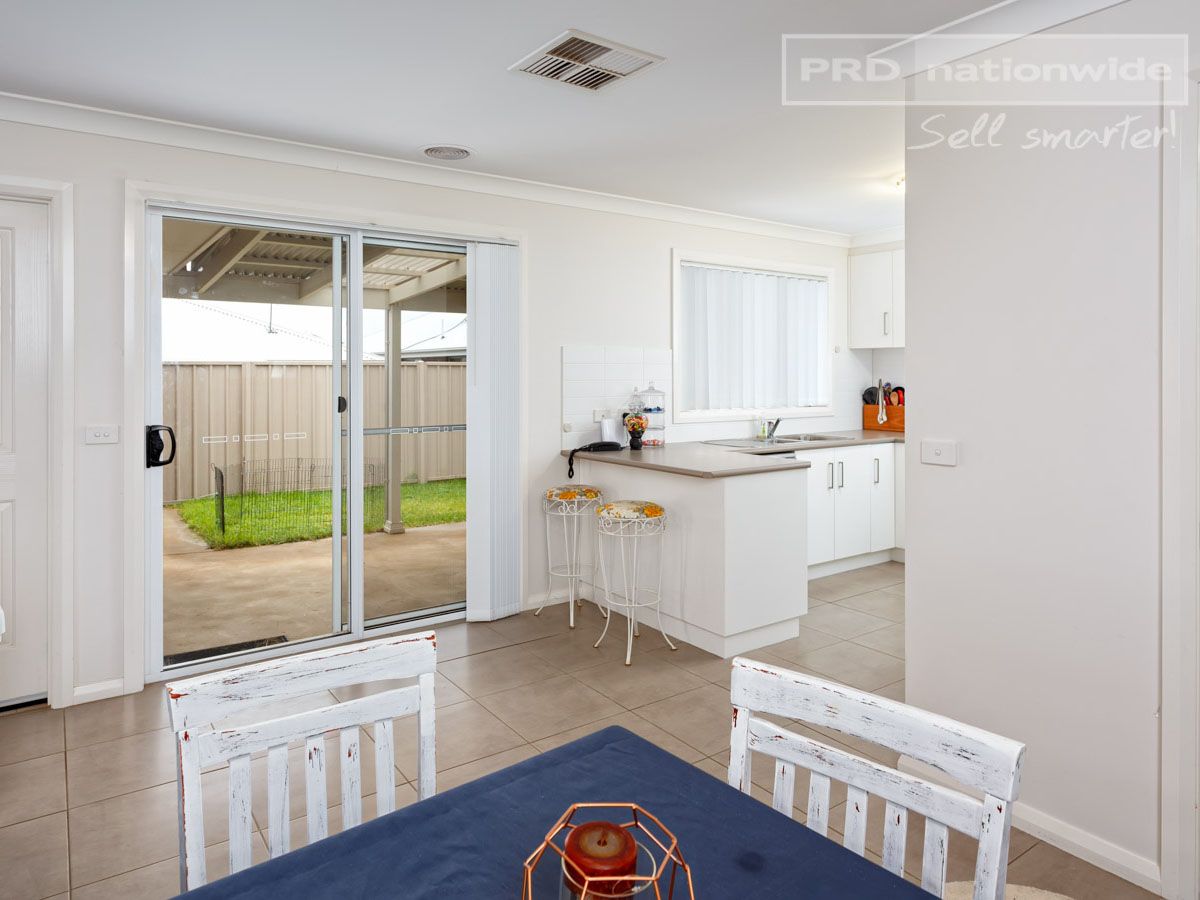 11 Murndal Place, Bourkelands NSW 2650, Image 2