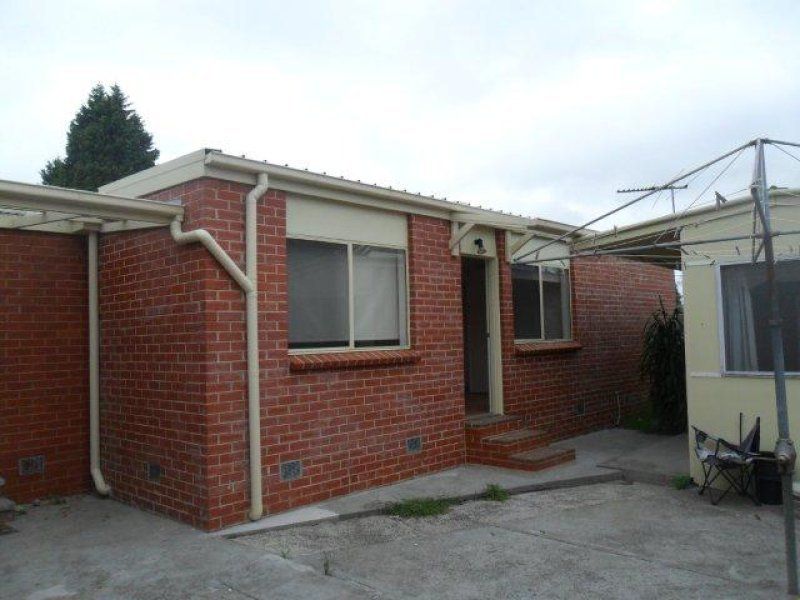 3 bedrooms Apartment / Unit / Flat in 10 Glenthorne Drive KEYSBOROUGH VIC, 3173