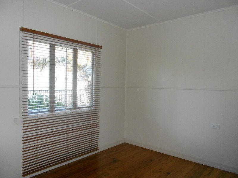 102 King Street, Woody Point QLD 4019, Image 1