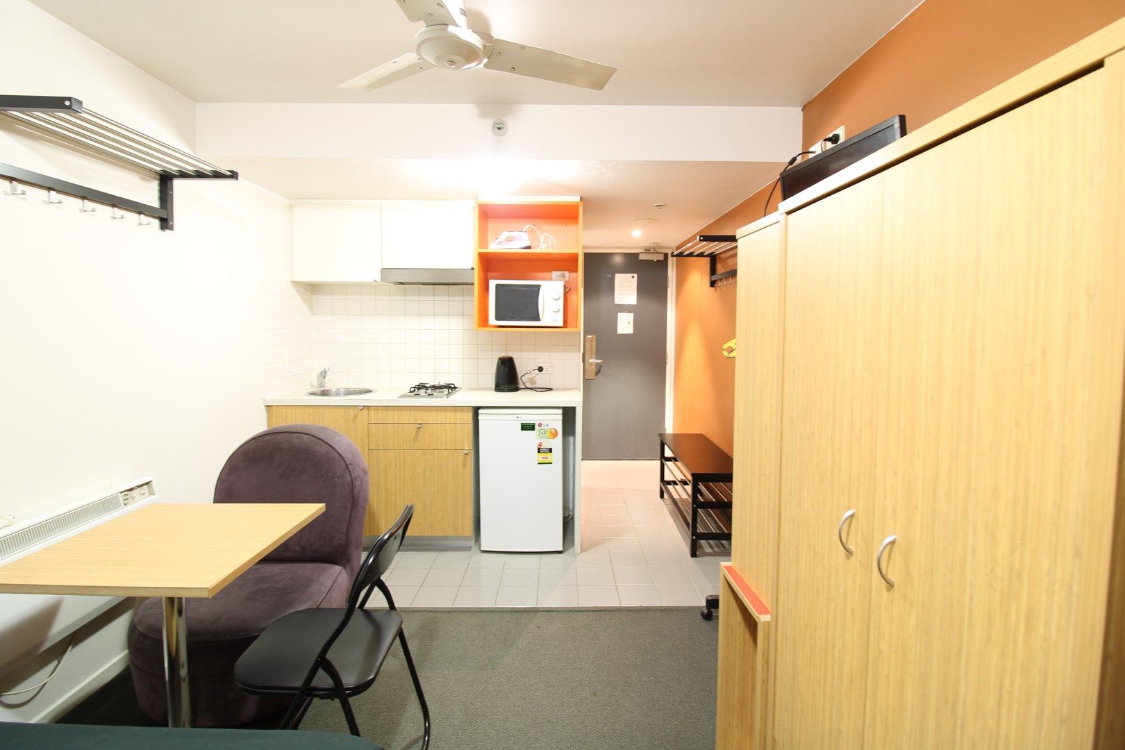 1 bedrooms Apartment / Unit / Flat in 220/268 Flinders Street MELBOURNE VIC, 3000