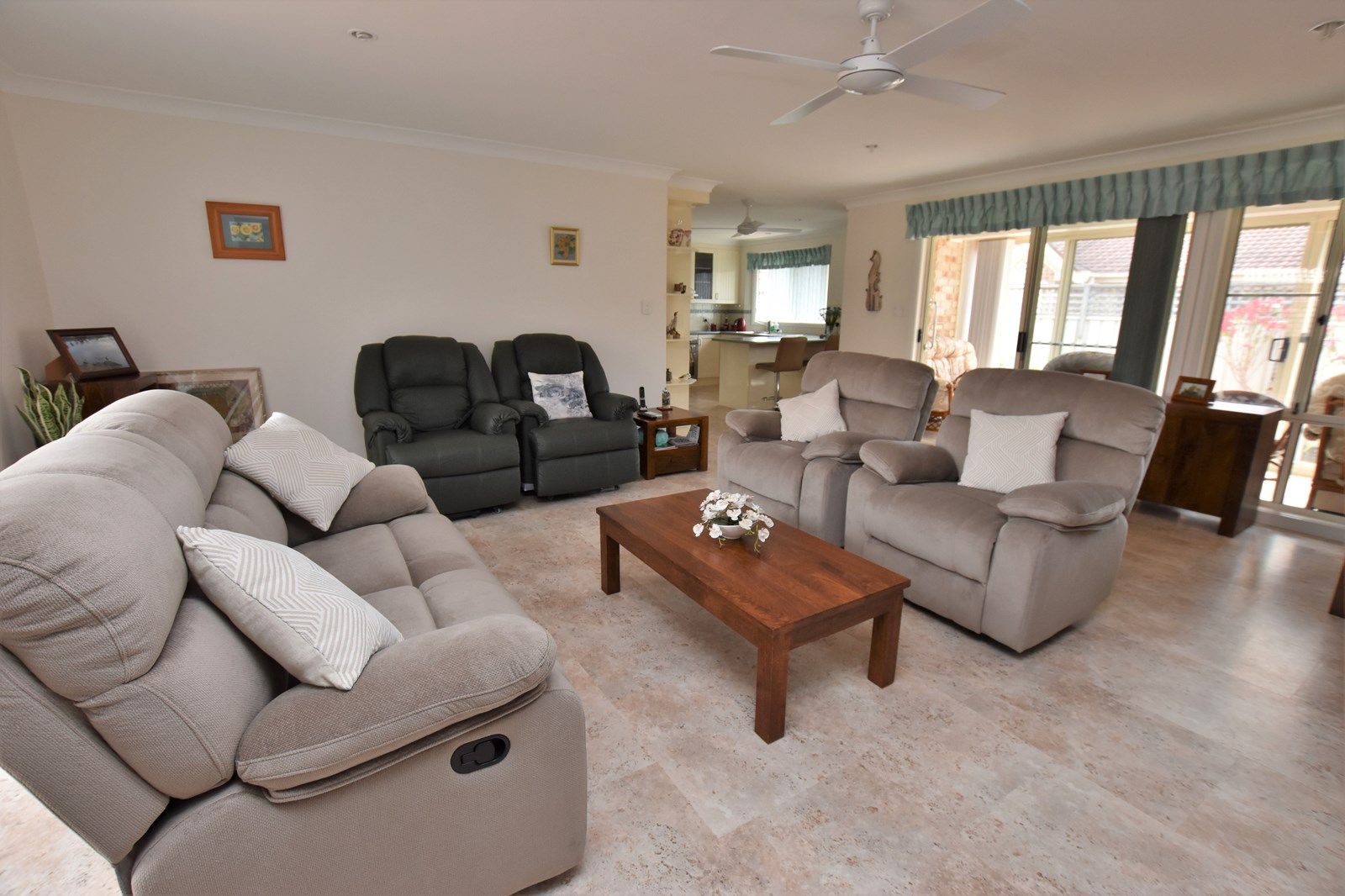 1/6a Wallamba Close, Tuncurry NSW 2428, Image 2