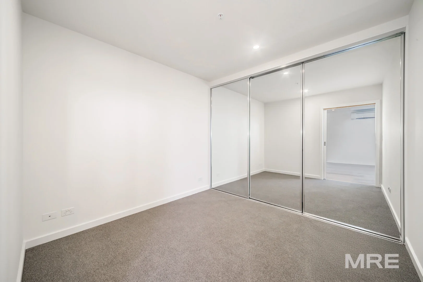 Additional image 3 of 705/33 Racecourse Road, North Melbourne VIC 3051