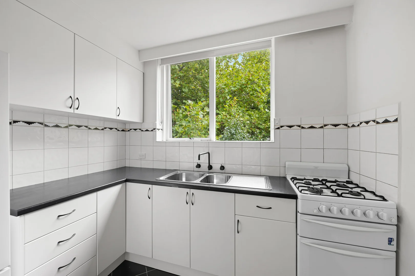 Additional image 4 of 5/29 Eastwood Street, Kensington VIC 3031