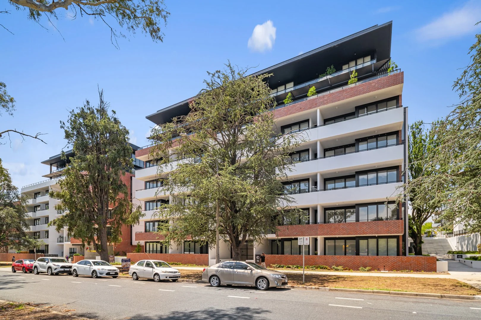 140/19 Captain Cook Crescent, Griffith ACT 2603