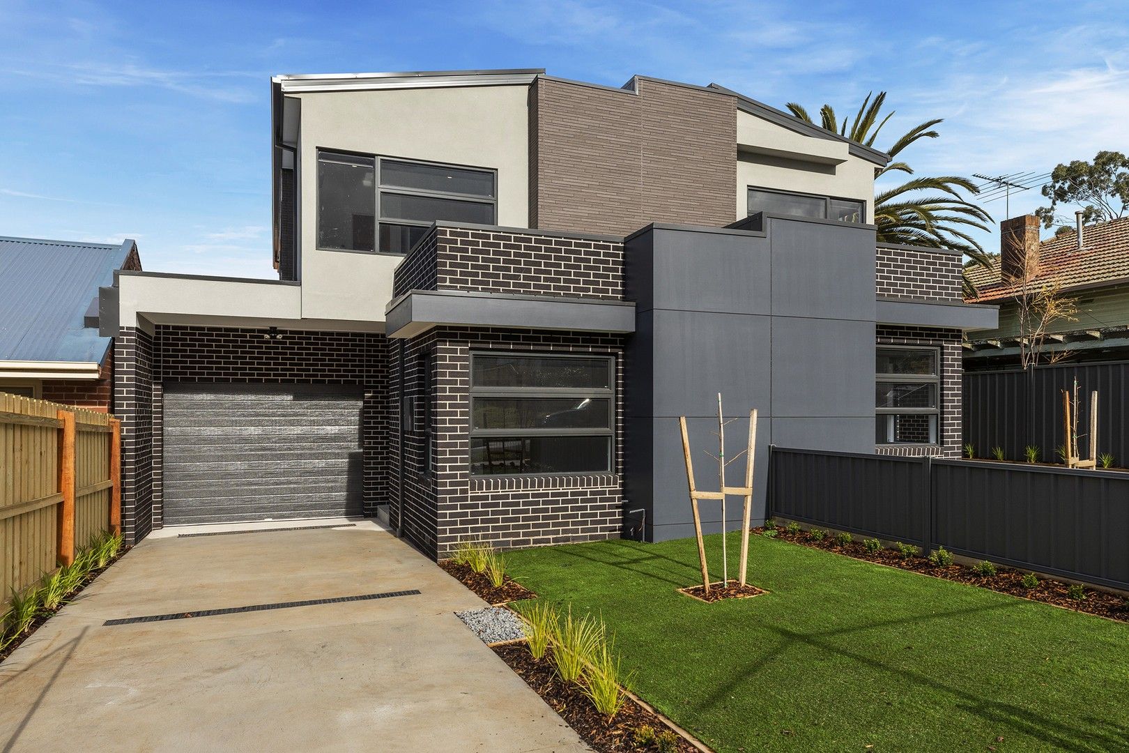 4 bedrooms Townhouse in 17 Allan Street ABERFELDIE VIC, 3040