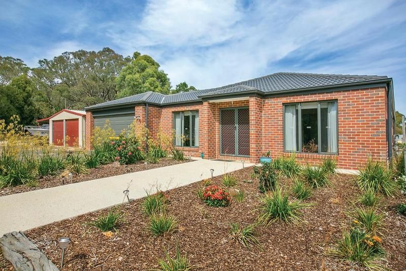 68 Inglewood Drive, ENFIELD VIC 3352, Image 0