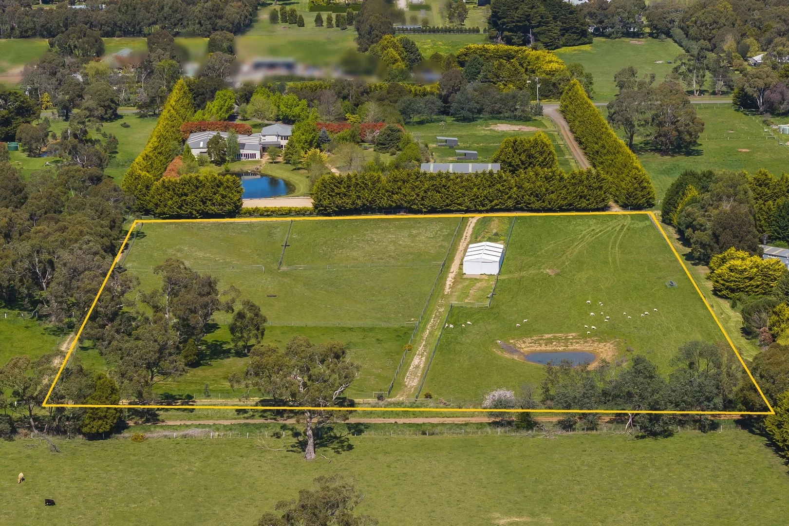 98 Kronks Lane, Woodend VIC 3442