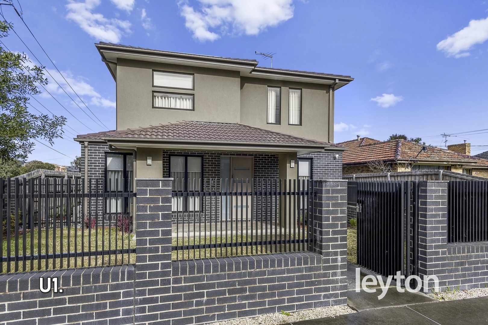 4 bedrooms Townhouse in 1 & 2/1464 Centre Road CLAYTON SOUTH VIC, 3169