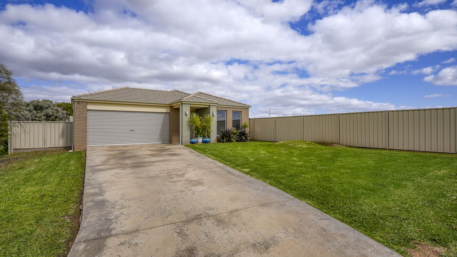 25 Strauss Avenue, Shepparton VIC 3630, Image 0