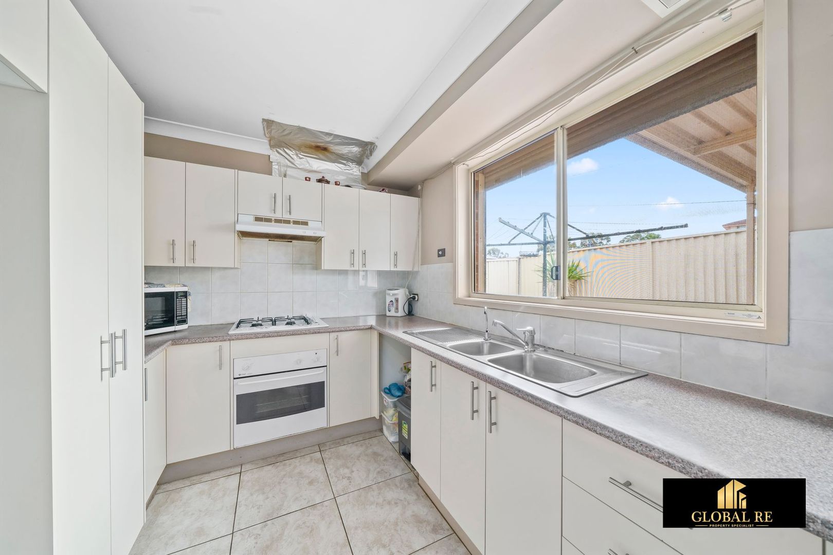 6/126-128 Green Valley Road, Green Valley NSW 2168, Image 2