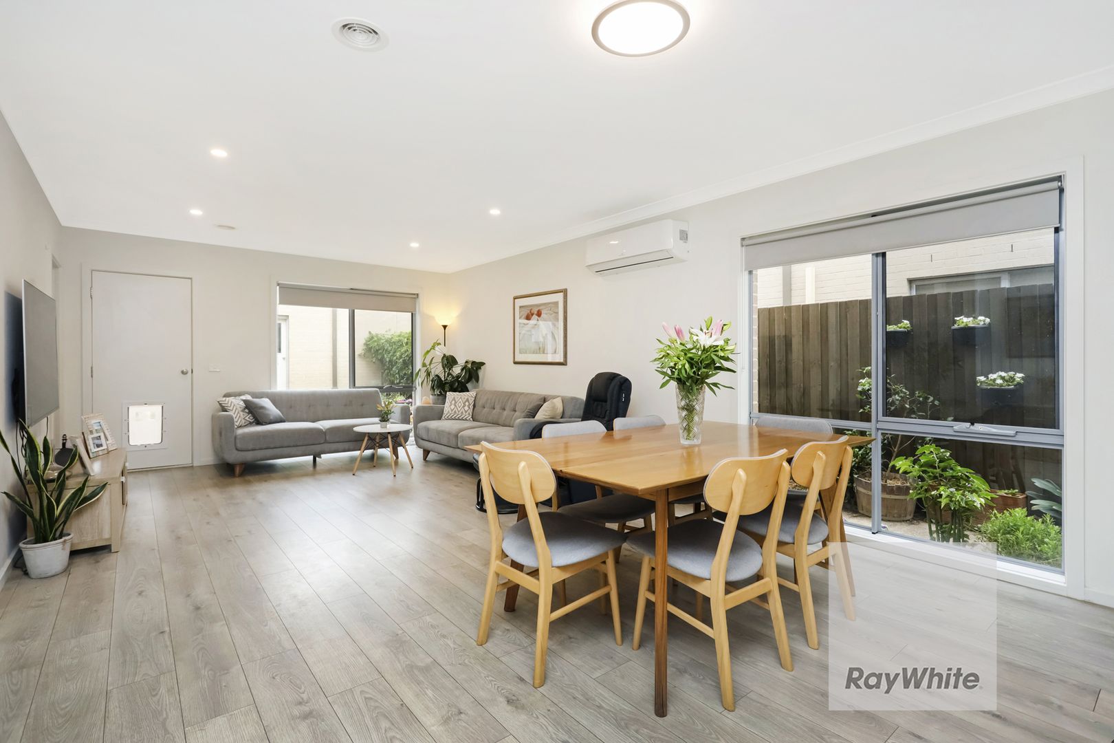 24 Brightside Walk, Westmeadows VIC 3049, Image 2