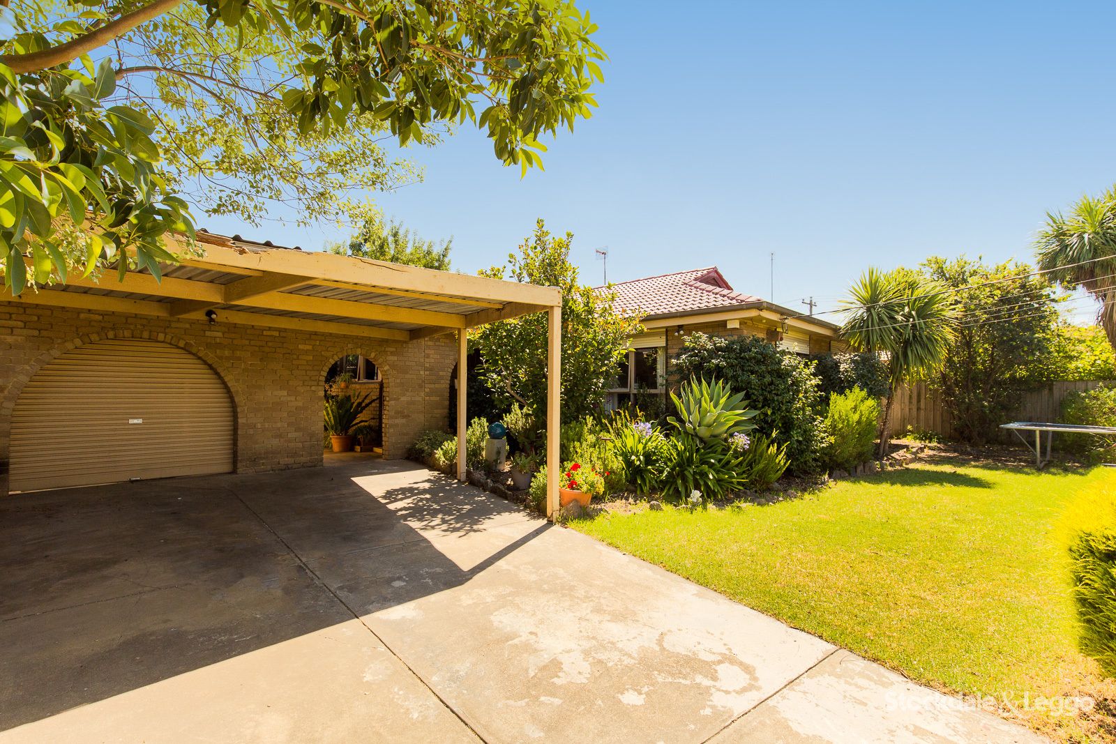 4 Power Close, Gladstone Park Property History & Address Research