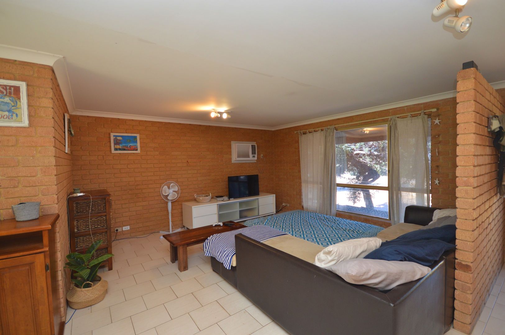 17 Batavia Circle, Kalbarri WA 6536, Image 2