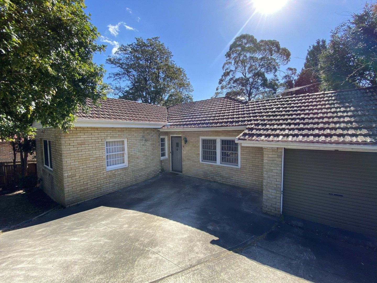 3 bedrooms House in 6 Fifth Avenue DENISTONE NSW, 2114