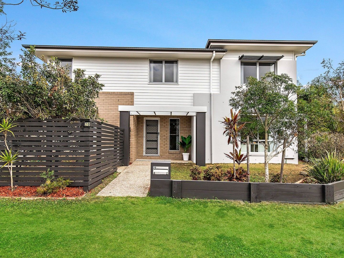 4/2 Anlaby Drive, Pimpama QLD 4209