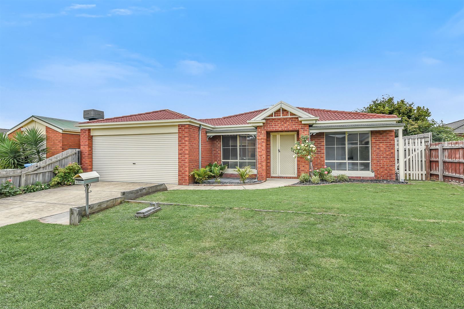 9 Mariner Close, Cranbourne North VIC 3977, Image 0