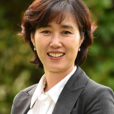 Sonia Soung Hee Park, Sales representative