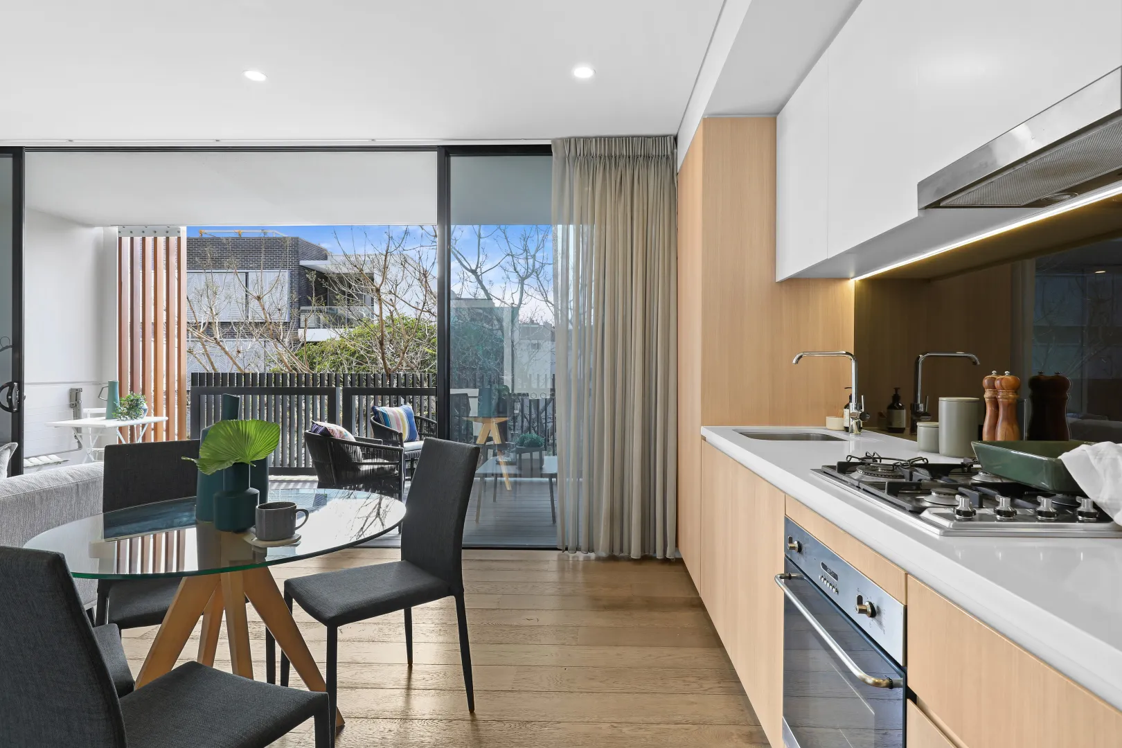 Stylish One Bedroom in Prime Location - View 2